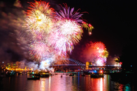 FW108 Fireworks, Sydney Harbour, New Years Eve
